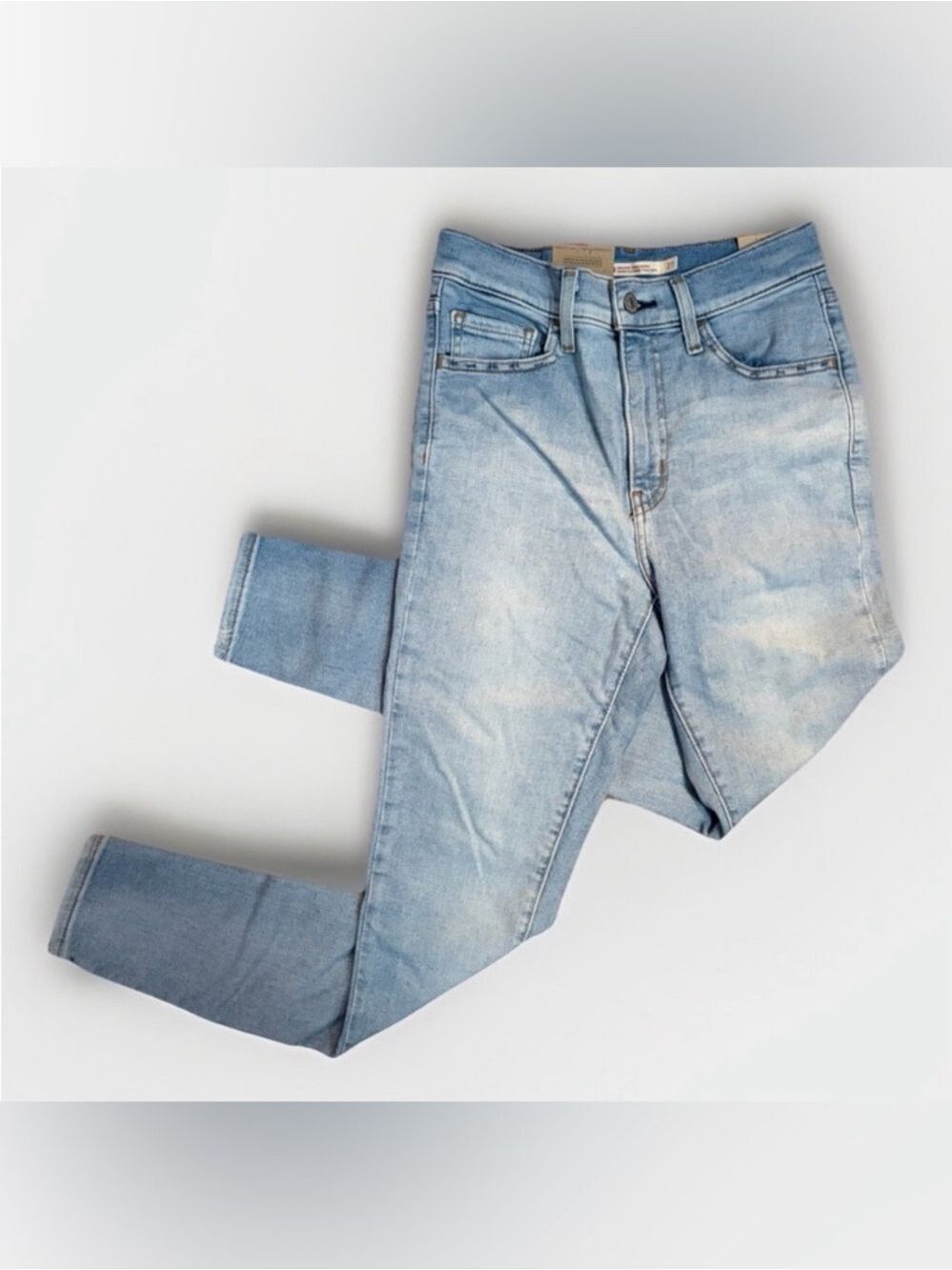 Levi’s 720 High-Rise Skinny Jeans – 27/28 – NWT